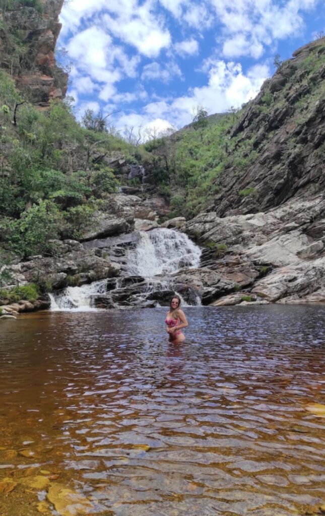 Imagem mostra a Cachoeira do Tombador na Serra do Cipó.