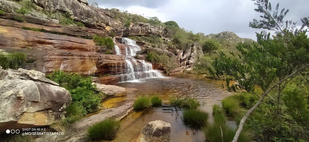 Imagem mostra Cachoeira da Sentinela em Diamantina.